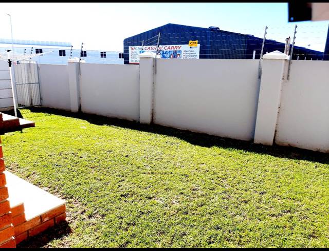 2 BEDROOM TOWNHOUSE RENTED IN FAIRVIEW